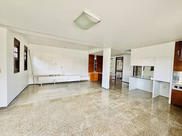 #20 - Casa em condomínio para Venda em Fortaleza - CE