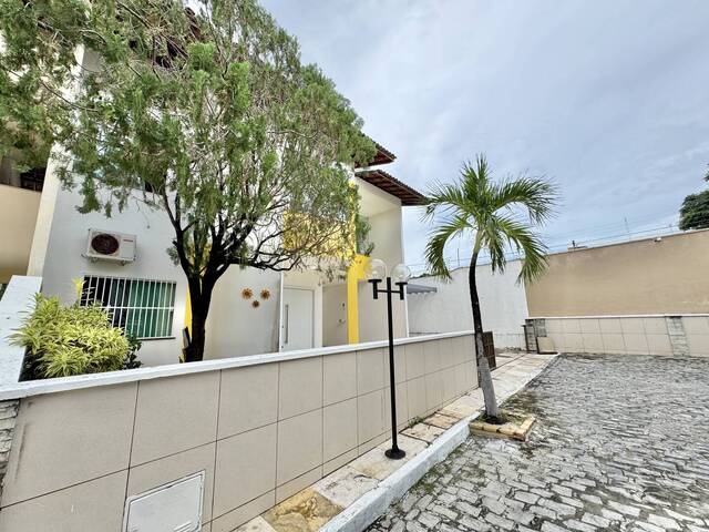 #22 - Casa em condomínio para Venda em Fortaleza - CE