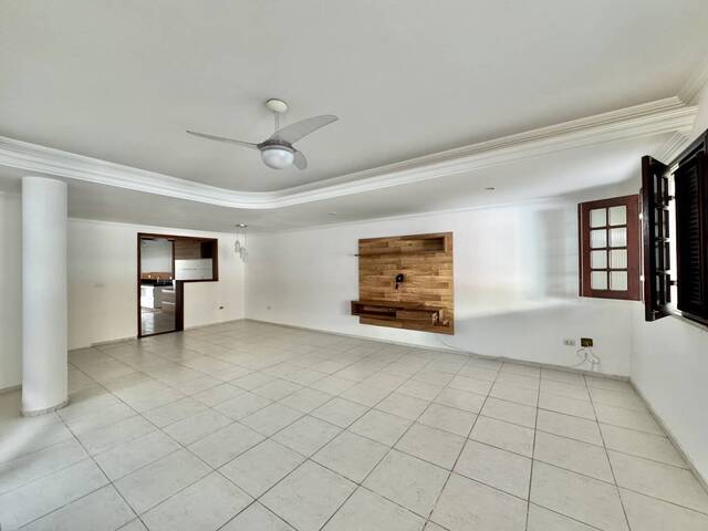 #23 - Casa em condomínio para Venda em Fortaleza - CE