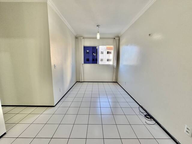 #60 - Apartamento para Venda em Fortaleza - CE