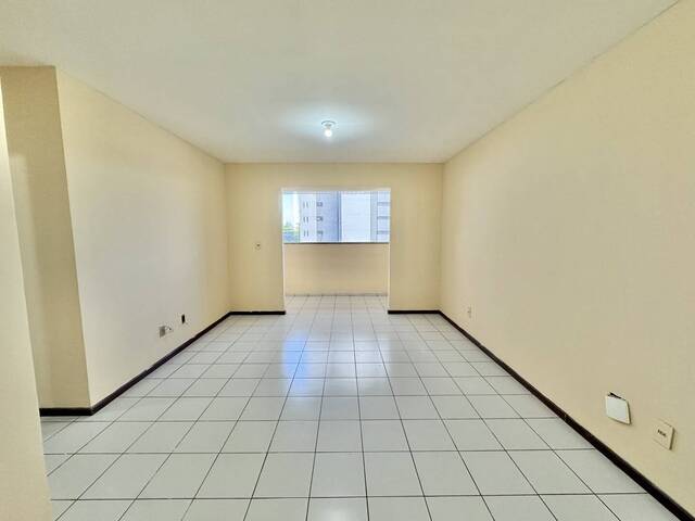 #83 - Apartamento para Venda em Fortaleza - CE