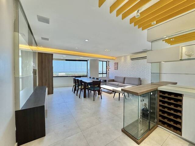 #121 - Apartamento para Venda em Fortaleza - CE